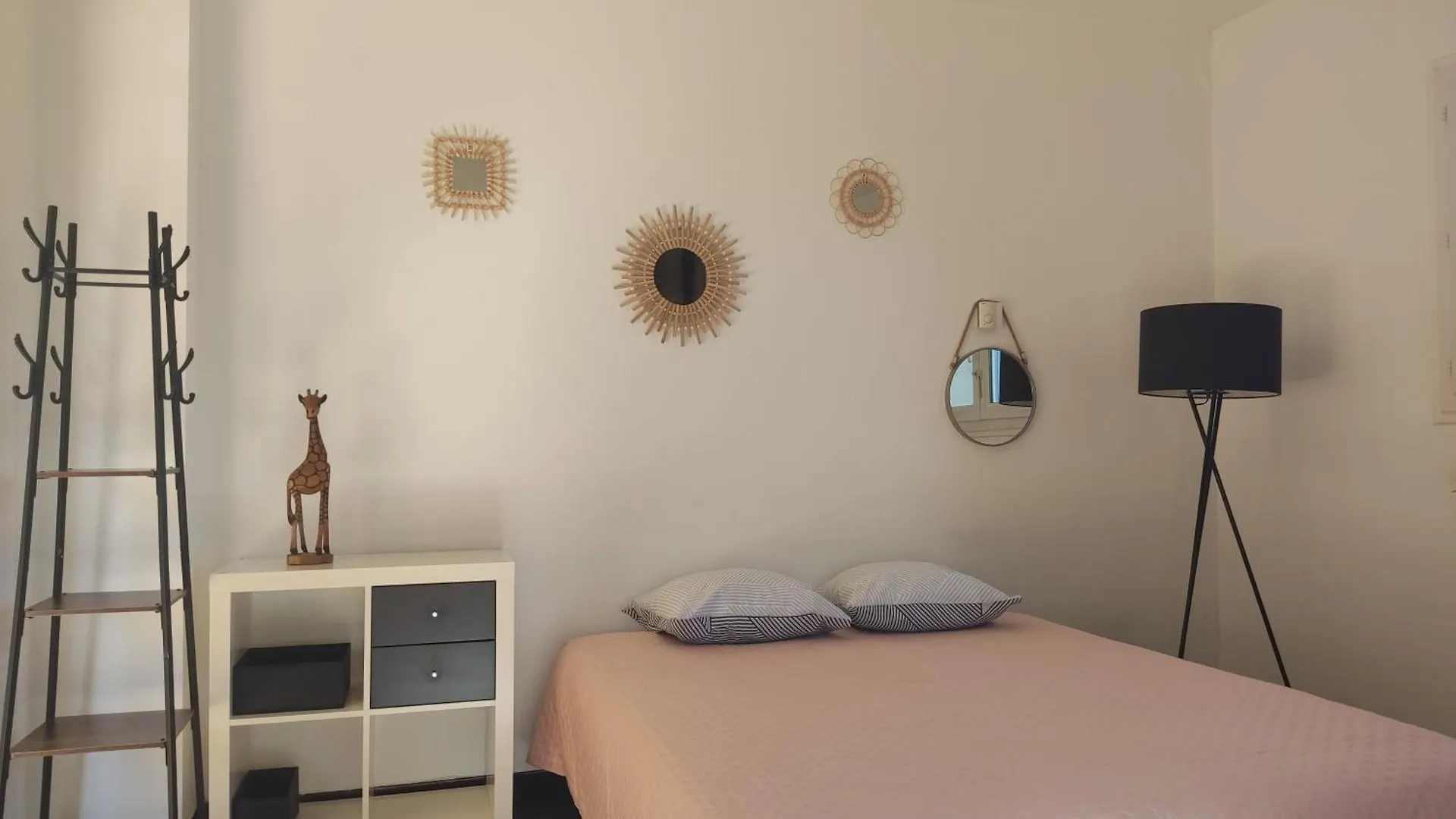 Studio Prive - Terrasse, Parking, Wifi Aix-en-Provence Apartment